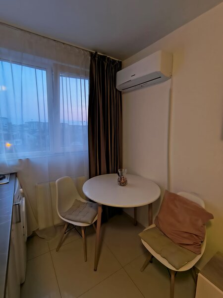 Sector 4, 7 min pe jos Metrou Dimitrie Leonida