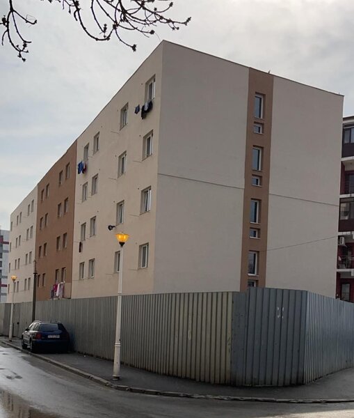 Sector 4, 7 min pe jos Metrou Dimitrie Leonida